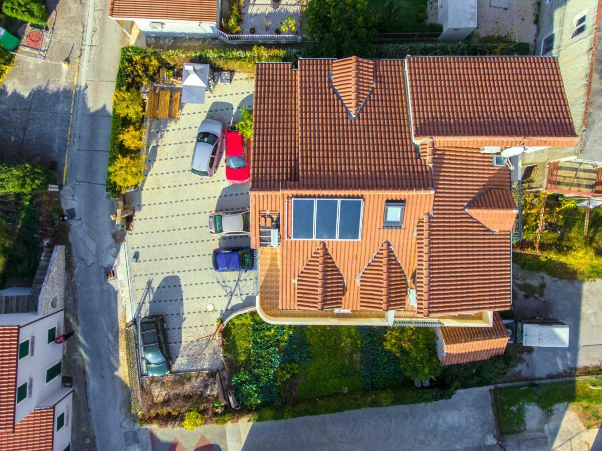 Apartmani Skelin***/**** Kaštela Zewnętrze zdjęcie