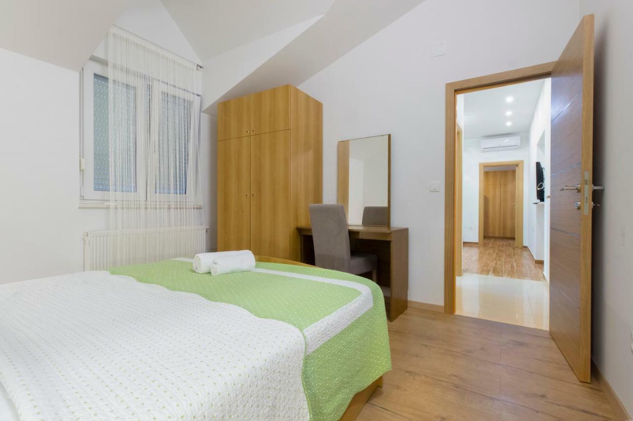 Apartmani Skelin***/**** Kaštela Zewnętrze zdjęcie