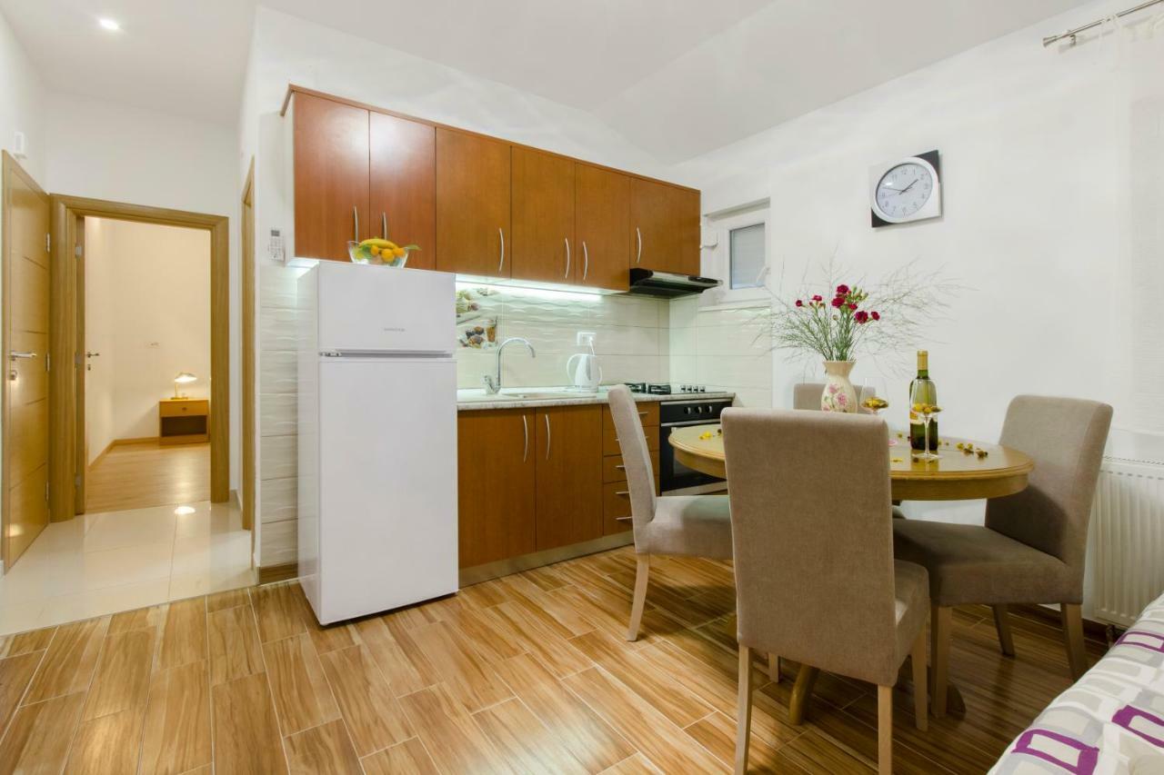 Apartmani Skelin***/**** Kaštela Zewnętrze zdjęcie